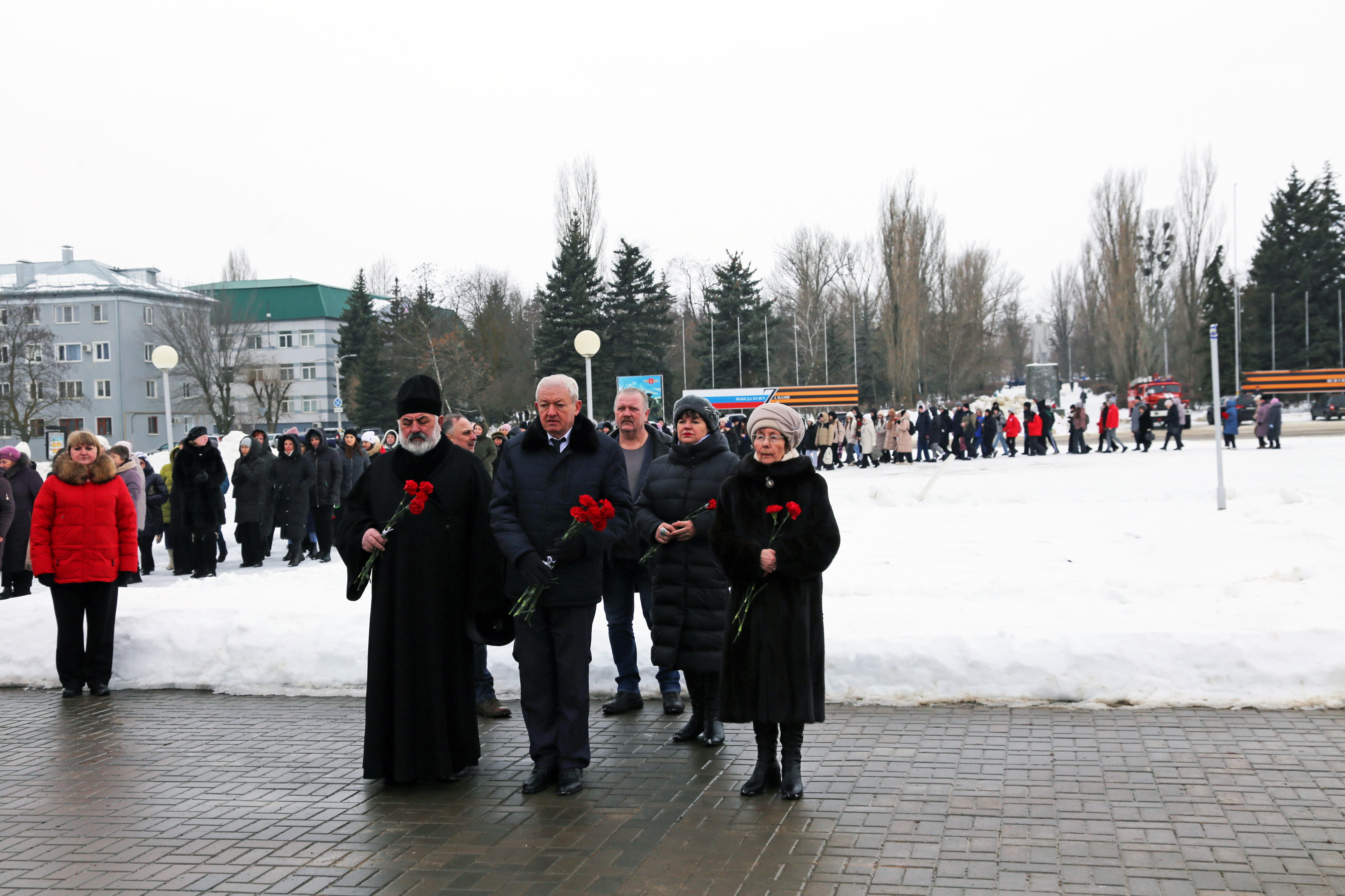 В Котово почтили память защитников Отечества | 02.02.2024 | Котово -  БезФормата